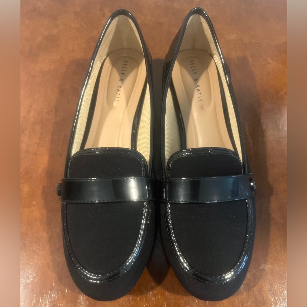 BRAND NEW Kelly & Katie Danic Loafer, Black, Size: 8M